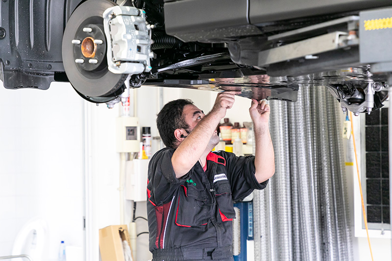 沖縄県の整備士求人